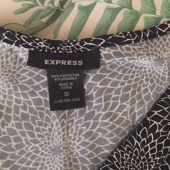 Express scoop neck tank/blouse - Picture 2 of 3